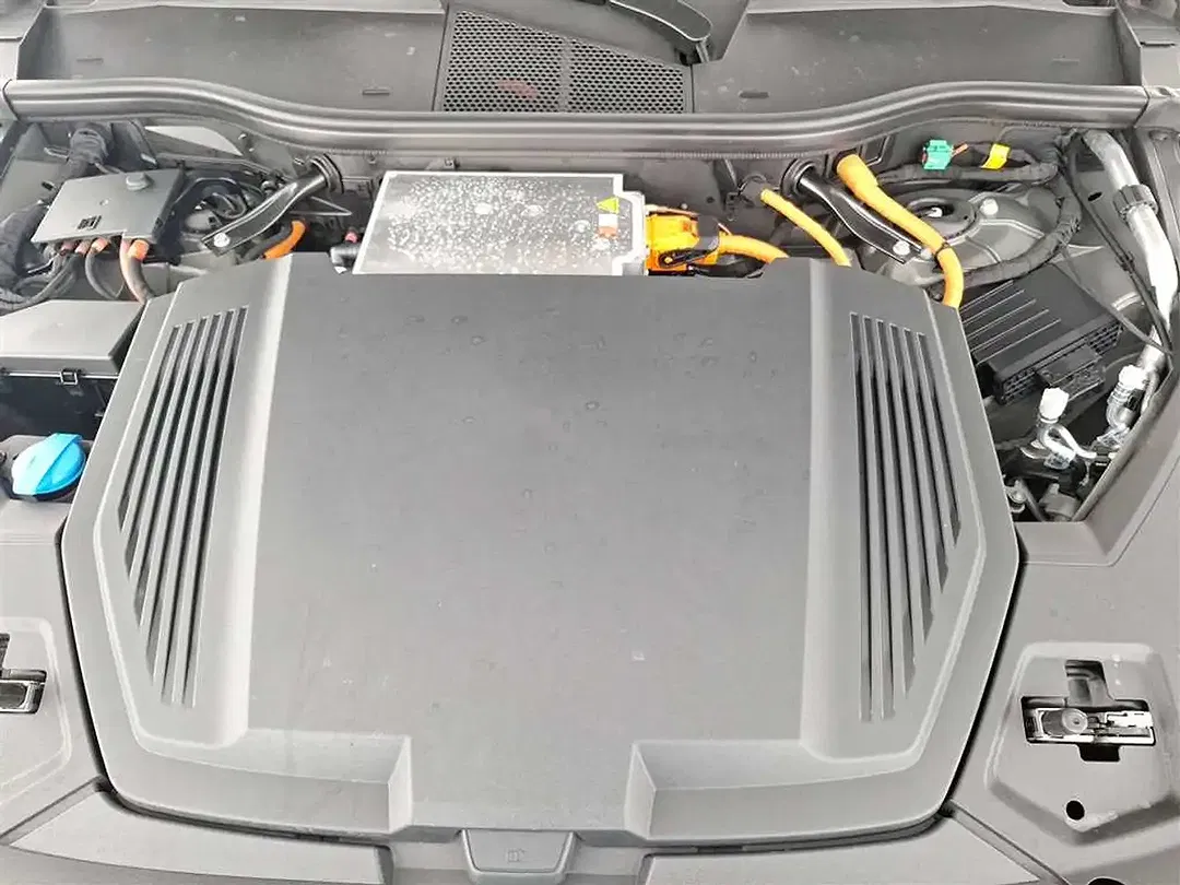 Audi Q8 e-tron 55 quattro Sportback S line - Thumbnail 24