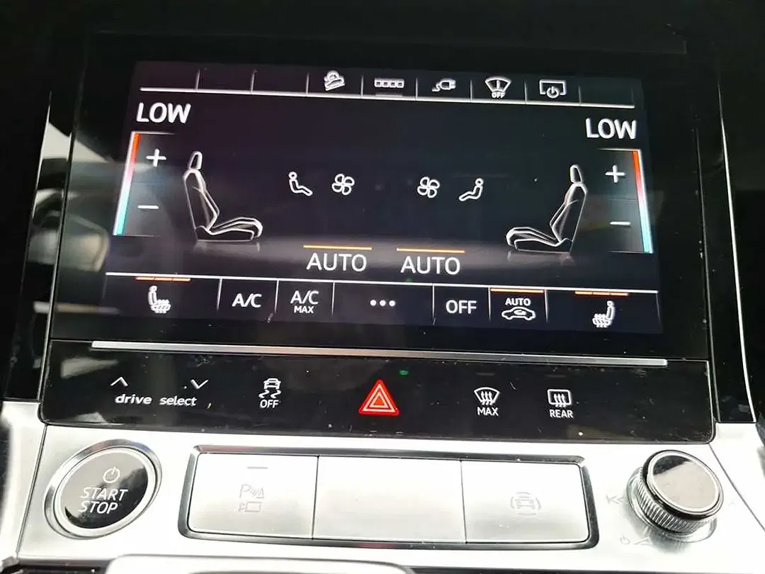 Audi Q8 e-tron 55 quattro Sportback S line - Thumbnail 28