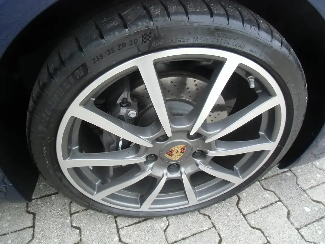 Porsche Cayman Plus - foto 19