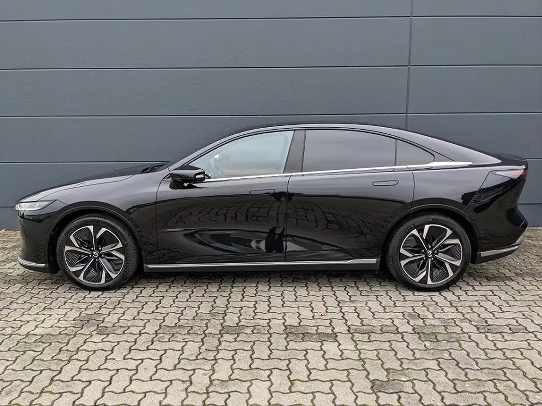 Mazda 6e EV Takumi Plus - Thumbnail 3