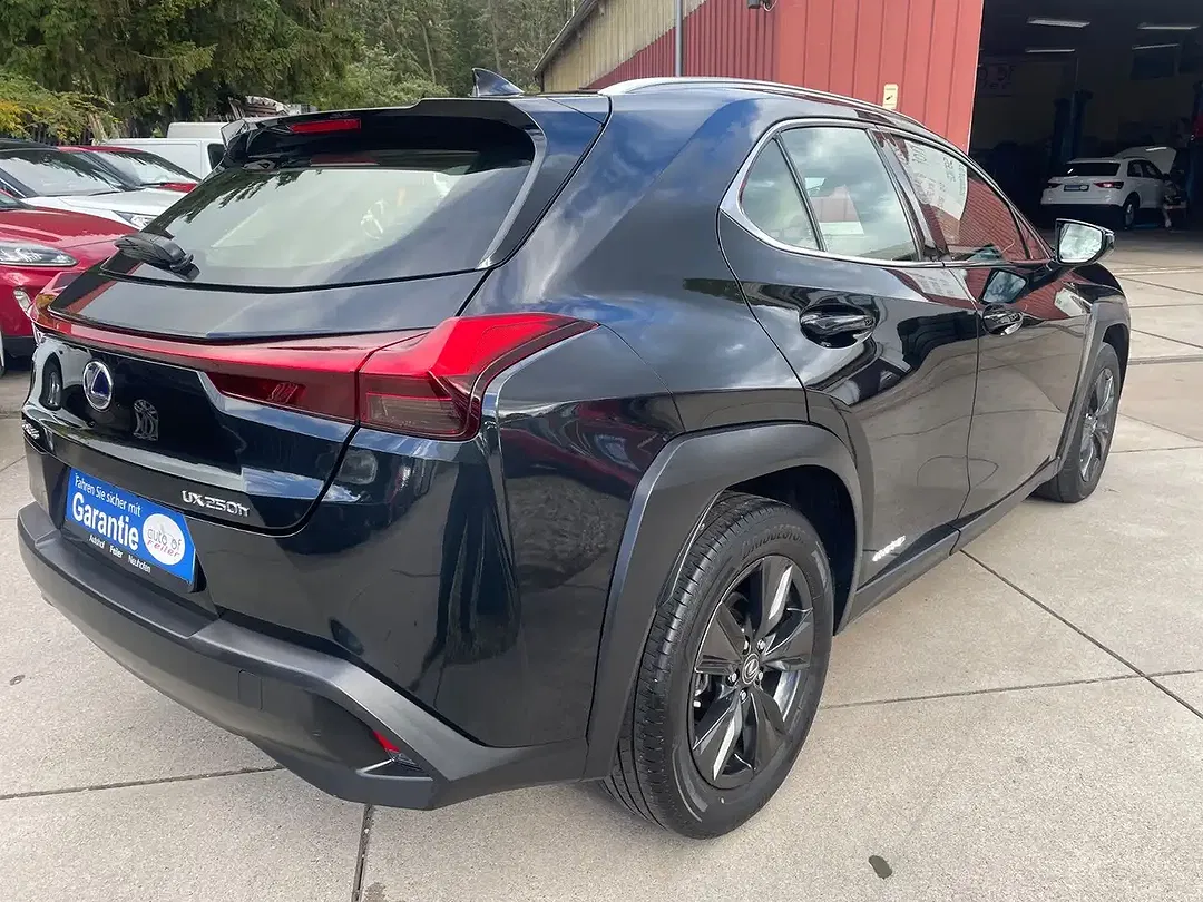 Lexus UX 250h 2.0 Hybrid AUT - Thumbnail 3