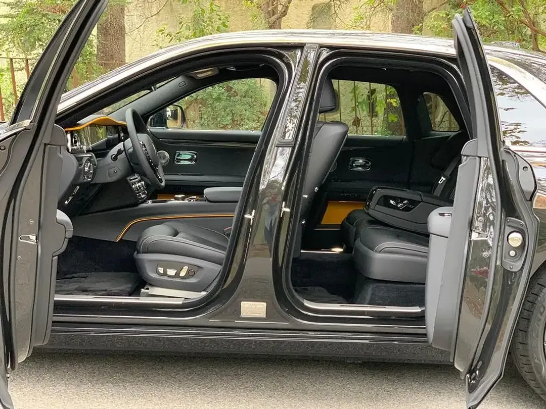 Rolls-Royce Ghost - Thumbnail 12