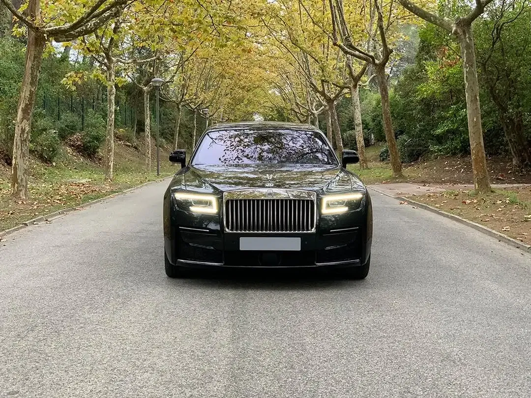 Rolls-Royce Ghost - foto 2