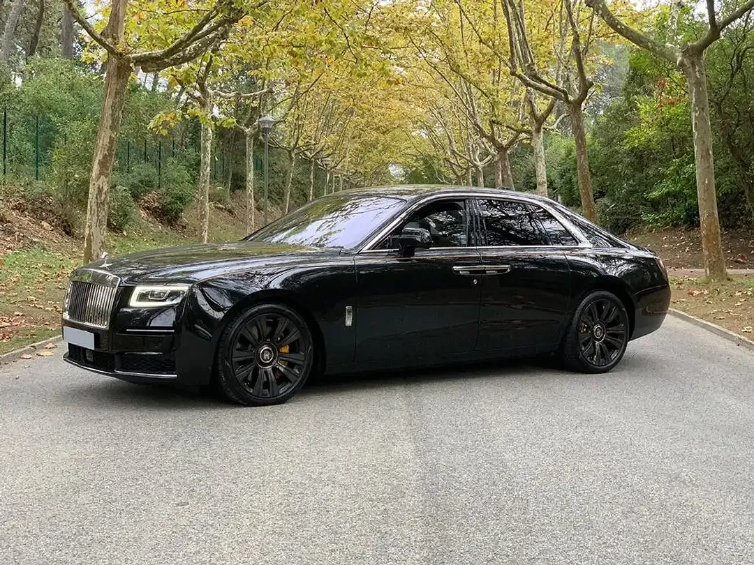 Rolls-Royce Ghost - Thumbnail 3