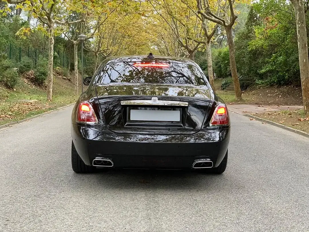 Rolls-Royce Ghost - Thumbnail 5