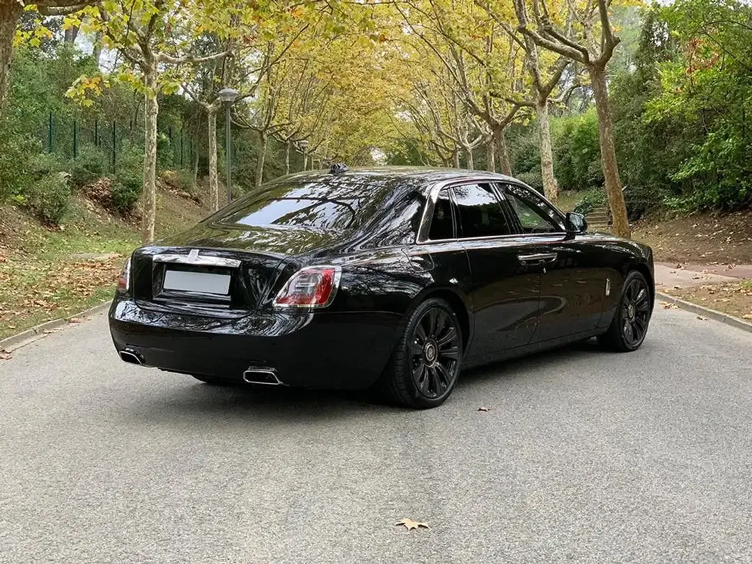 Rolls-Royce Ghost - Thumbnail 6