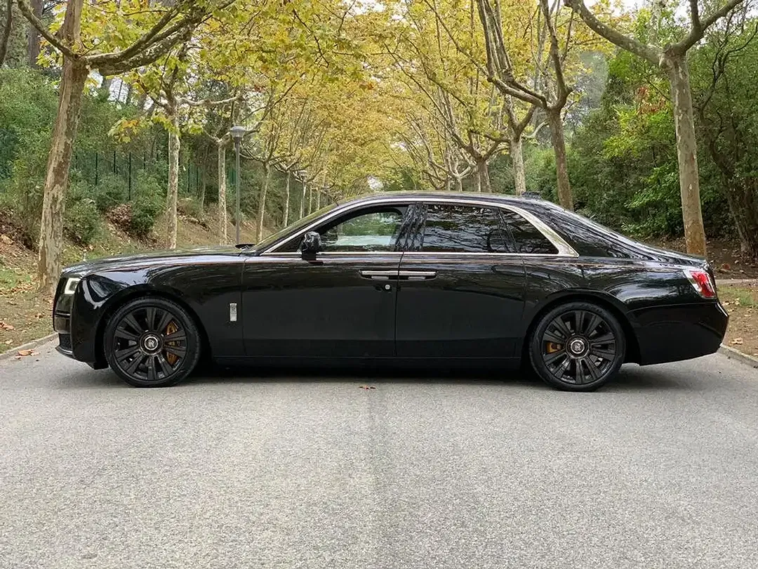 Rolls-Royce Ghost - Thumbnail 8