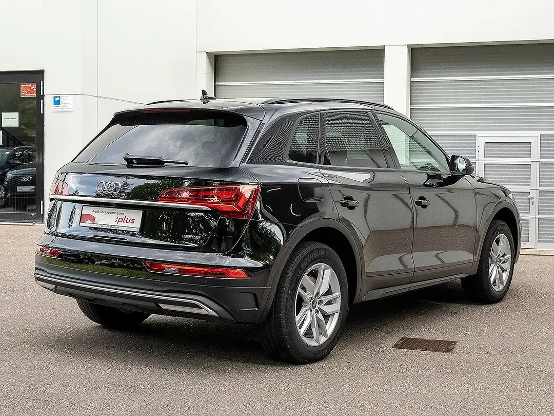Audi Q5 50 TFSI e S tronic quattro - Thumbnail 2