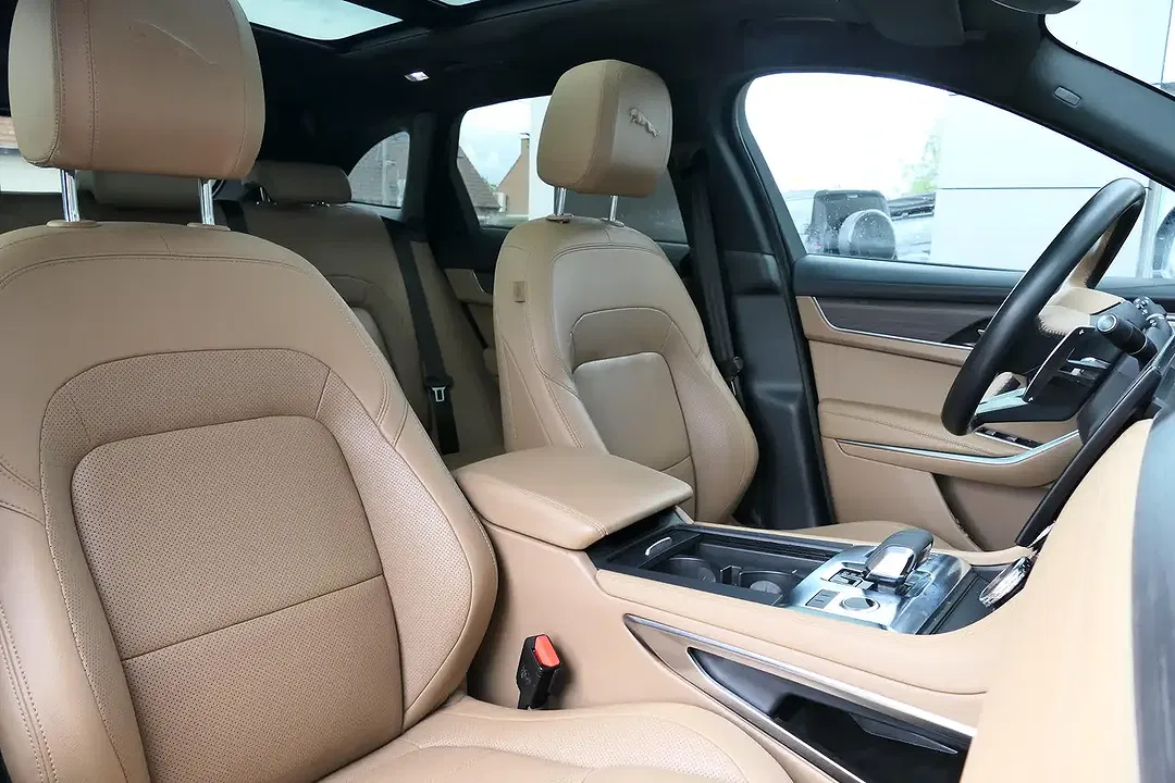 Jaguar F-Pace P400e 4x4 S - Thumbnail 10