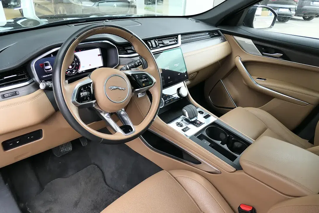 Jaguar F-Pace P400e 4x4 S - Thumbnail 5
