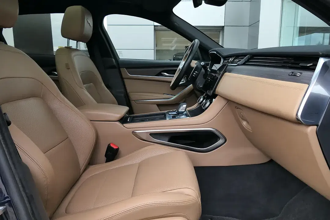 Jaguar F-Pace P400e 4x4 S - Thumbnail 8