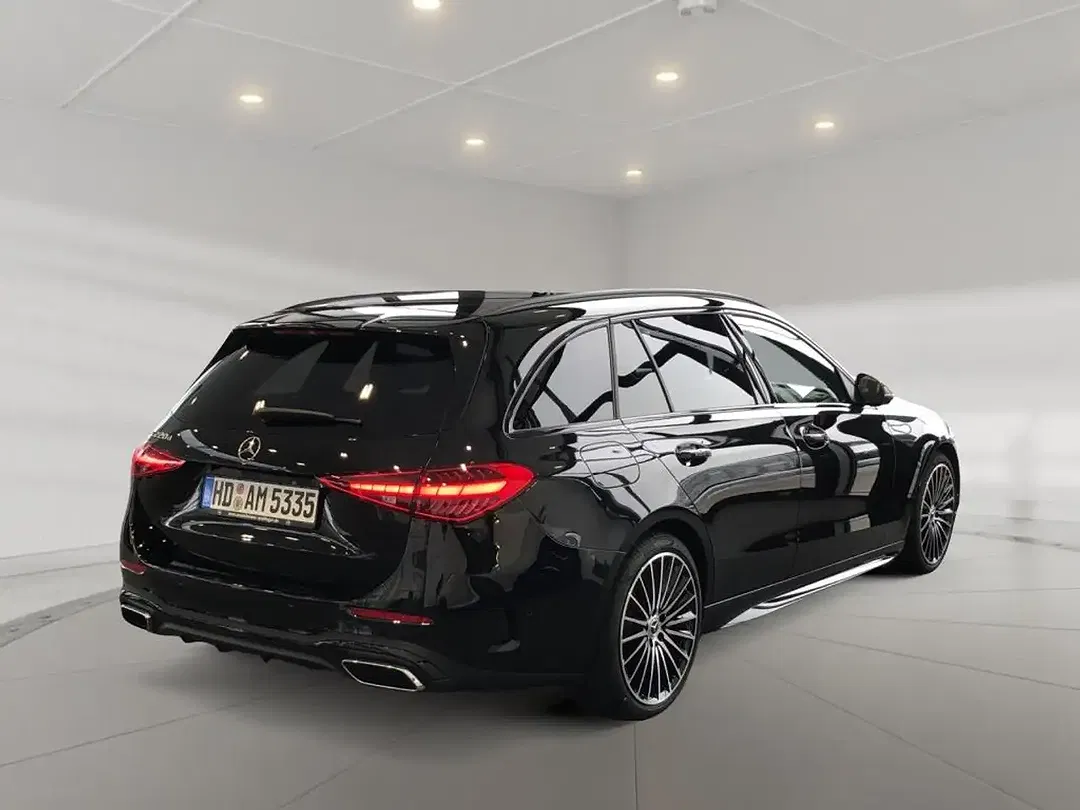 Mercedes-Benz C 220 AMG MBUX Night - foto 2