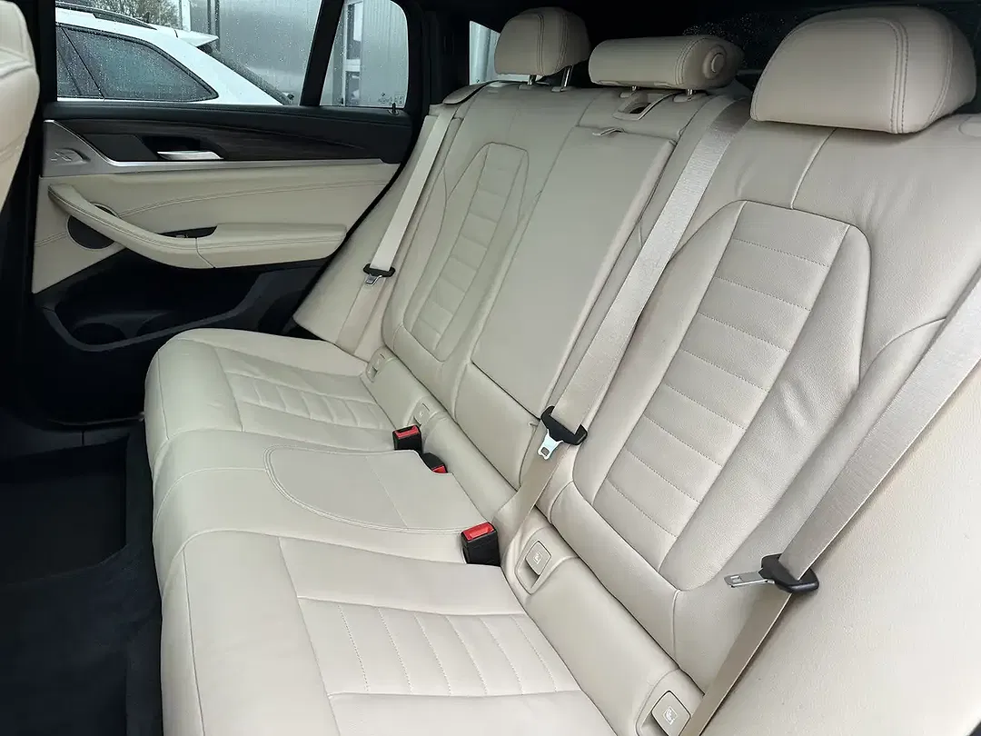 BMW X4 M - Thumbnail 6