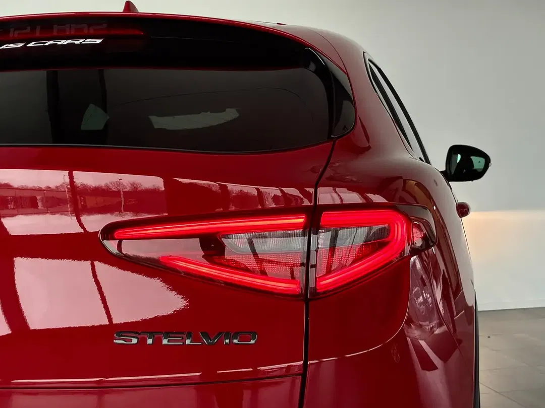Alfa Romeo Stelvio 2.2 - Thumbnail 12