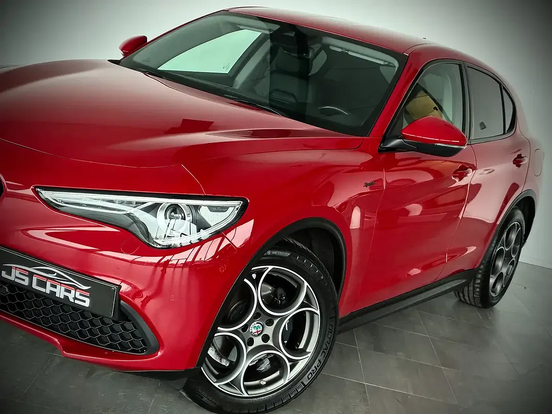 Alfa Romeo Stelvio 2.2 - Thumbnail 3