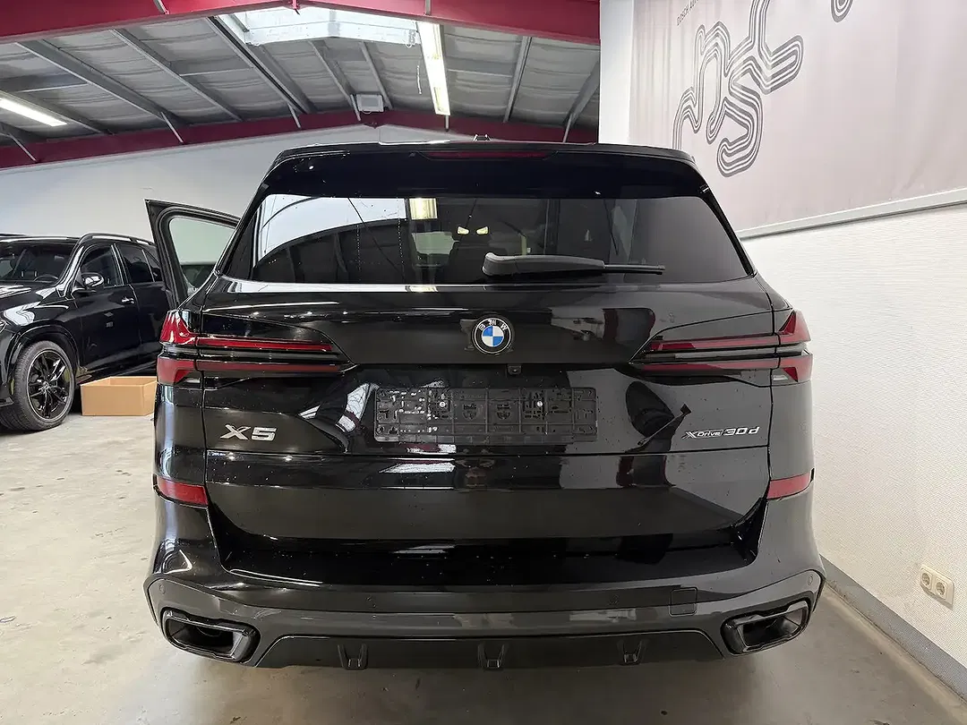 BMW X5 M Sport Pro - Thumbnail 12