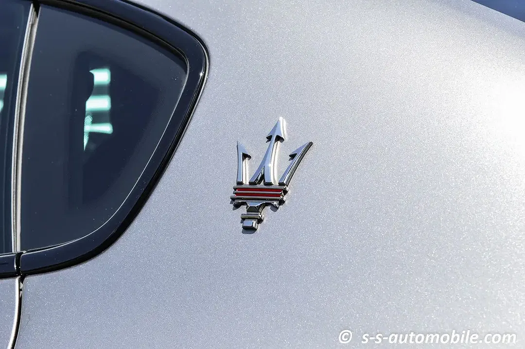 Maserati Quattroporte V8 Trofeo - Thumbnail 12