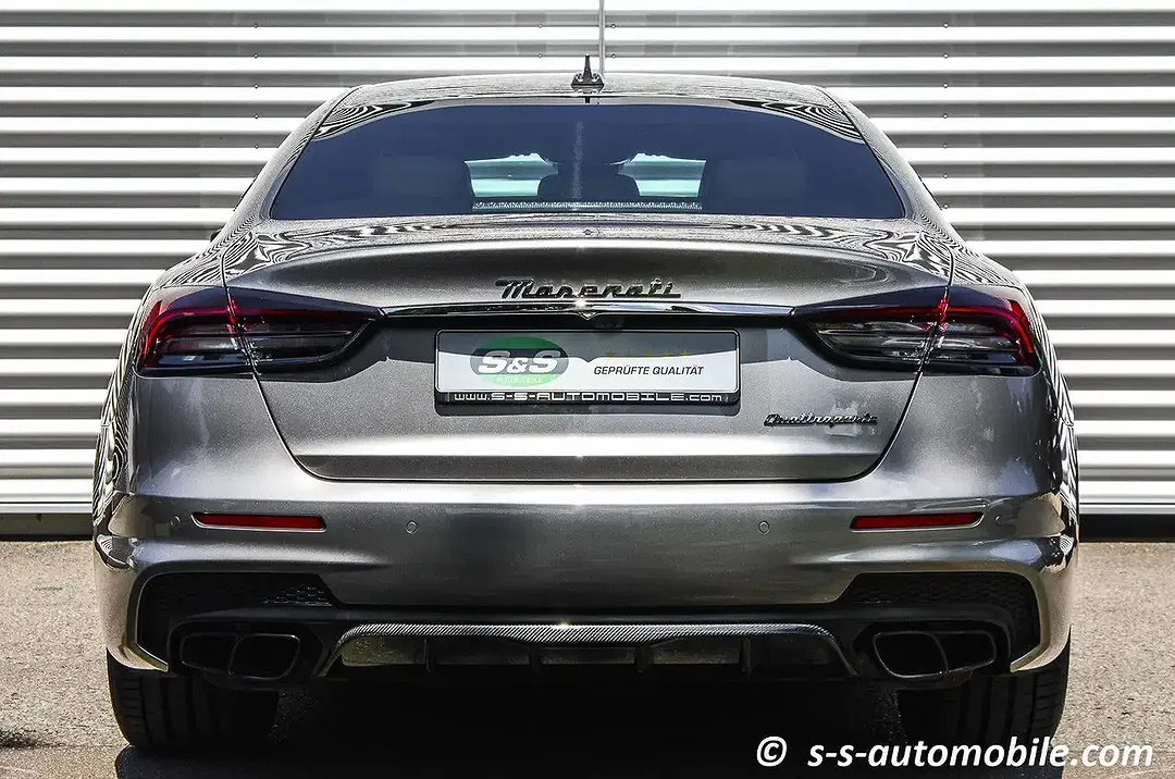 Maserati Quattroporte V8 Trofeo - Thumbnail 13