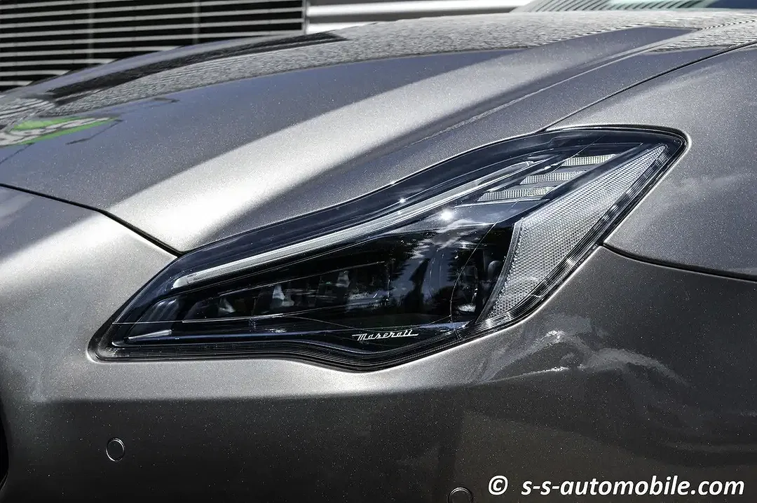 Maserati Quattroporte V8 Trofeo - foto 2