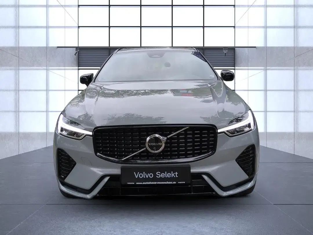 Volvo XC60 Plus Dark - Thumbnail 7