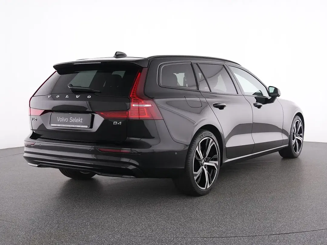 Volvo V60 B4 Plus Dark - foto 2