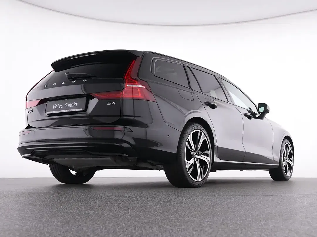 Volvo V60 B4 Plus Dark - Thumbnail 7
