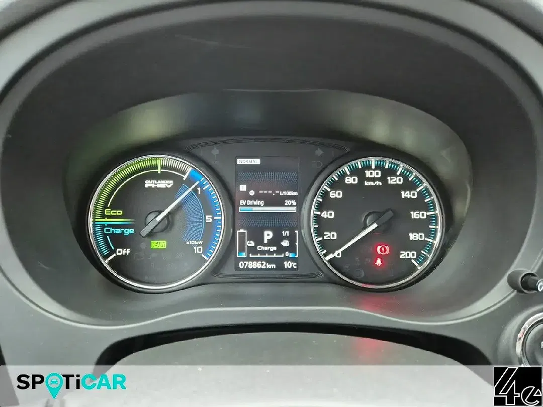 Mitsubishi Outlander PHEV 4WD - Thumbnail 12