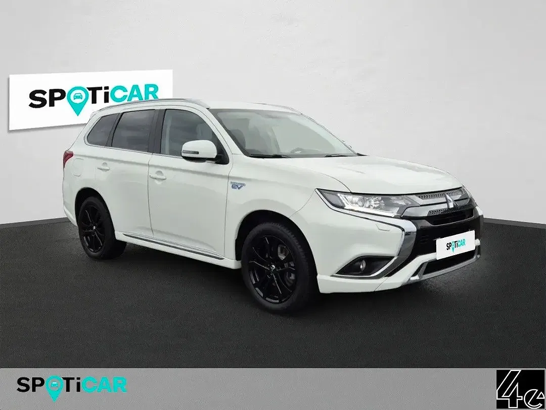 Mitsubishi Outlander PHEV 4WD - Thumbnail 3