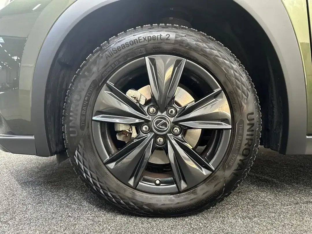 Lexus UX 250h Business Line - Thumbnail 13