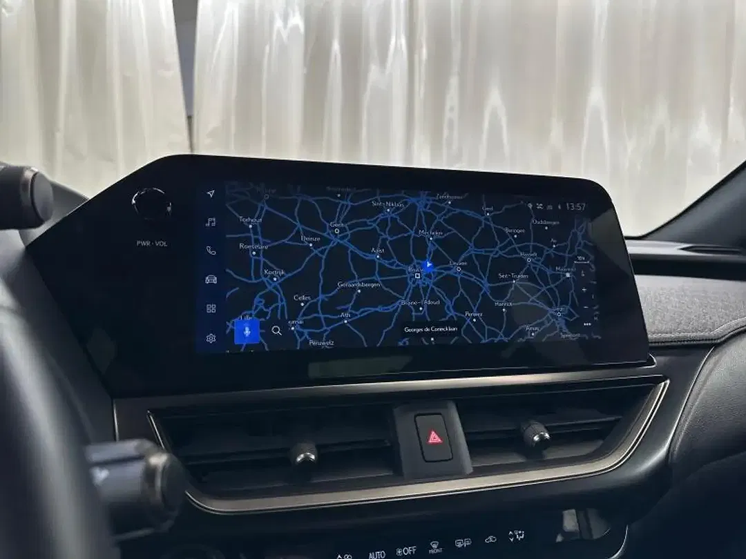 Lexus UX 250h Business Line - Thumbnail 22