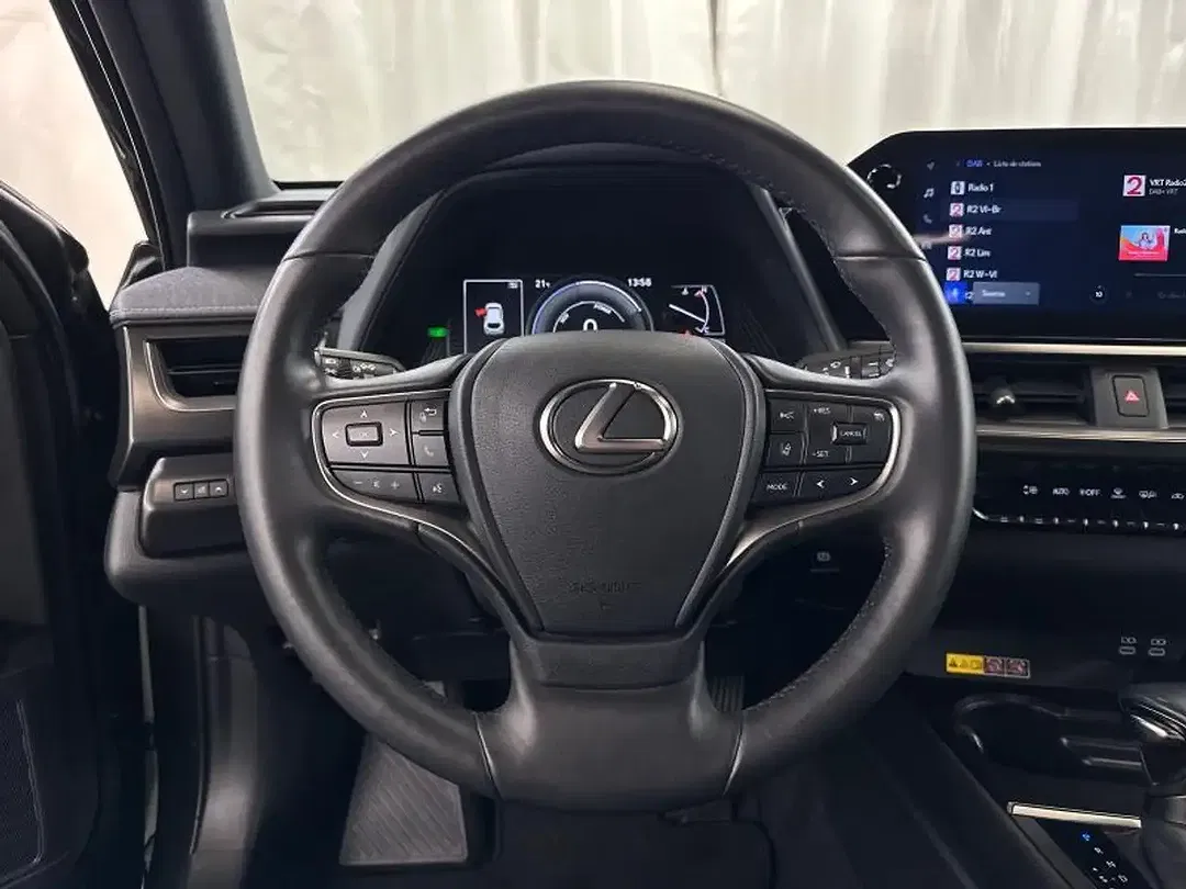 Lexus UX 250h Business Line - Thumbnail 23