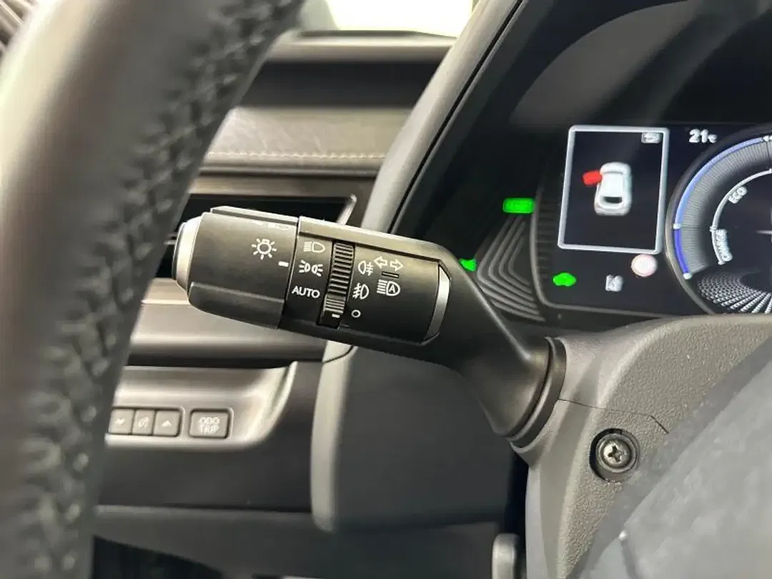 Lexus UX 250h Business Line - Thumbnail 25