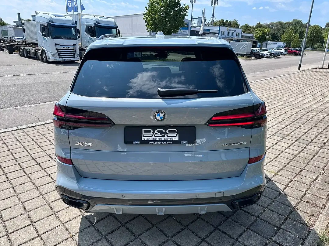 BMW X5 xDrive M Sport - Thumbnail 7