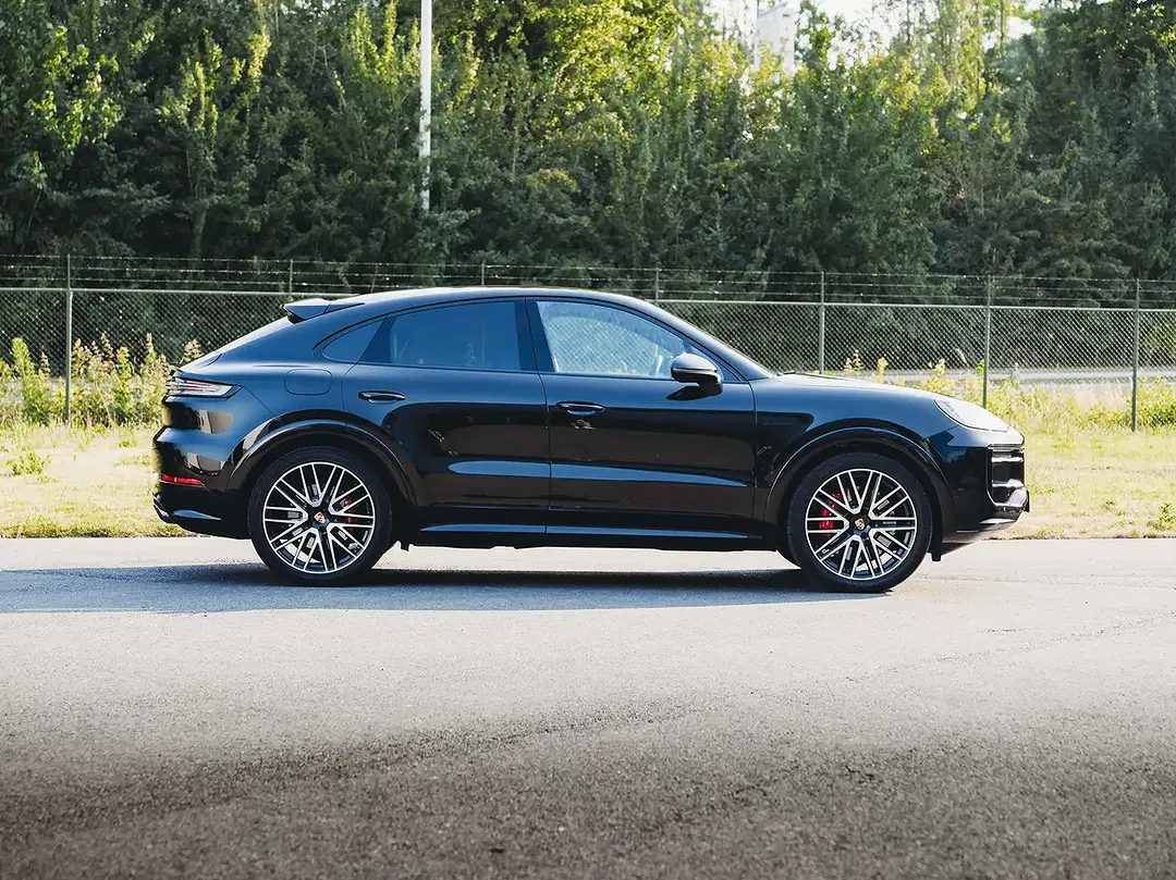 Porsche Cayenne E-Hybrid Sport Design S Coupe - Thumbnail 6