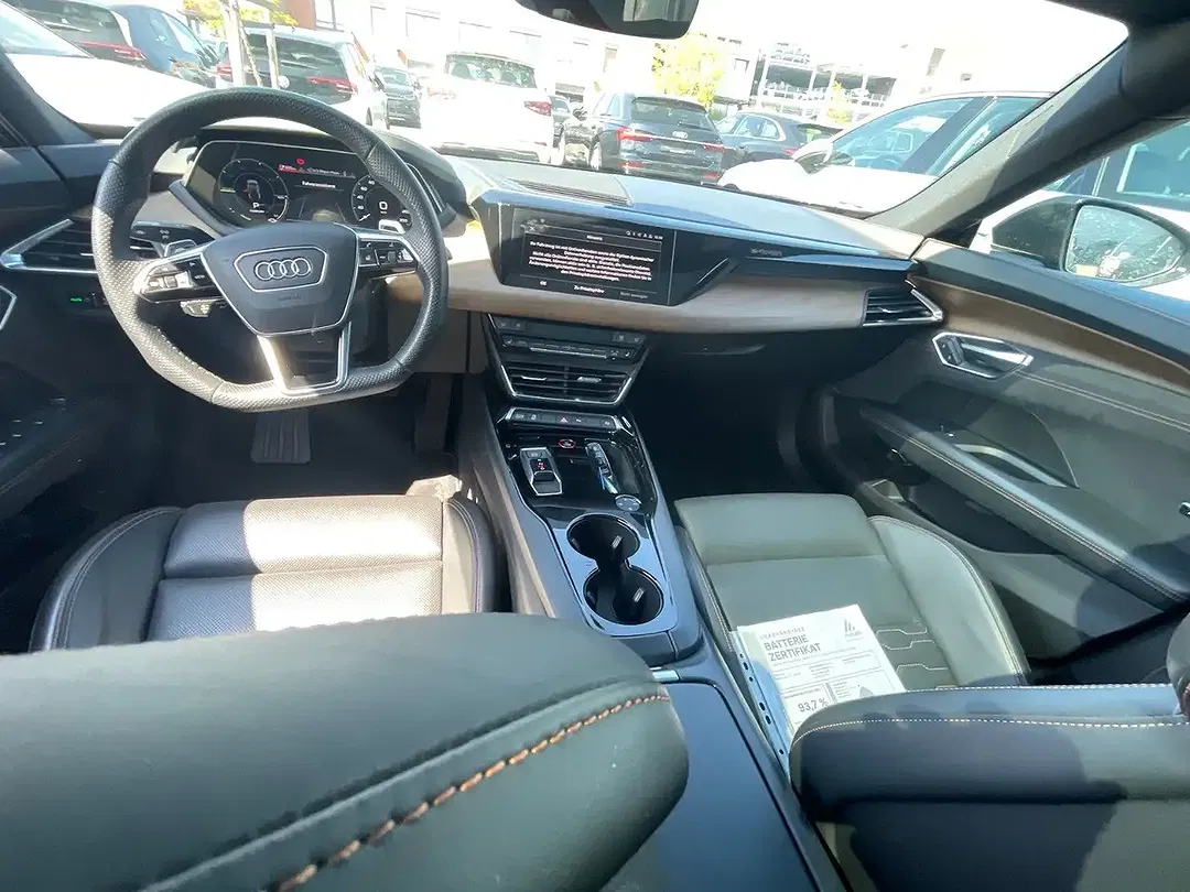 Audi e-tron GT quattro - foto 15
