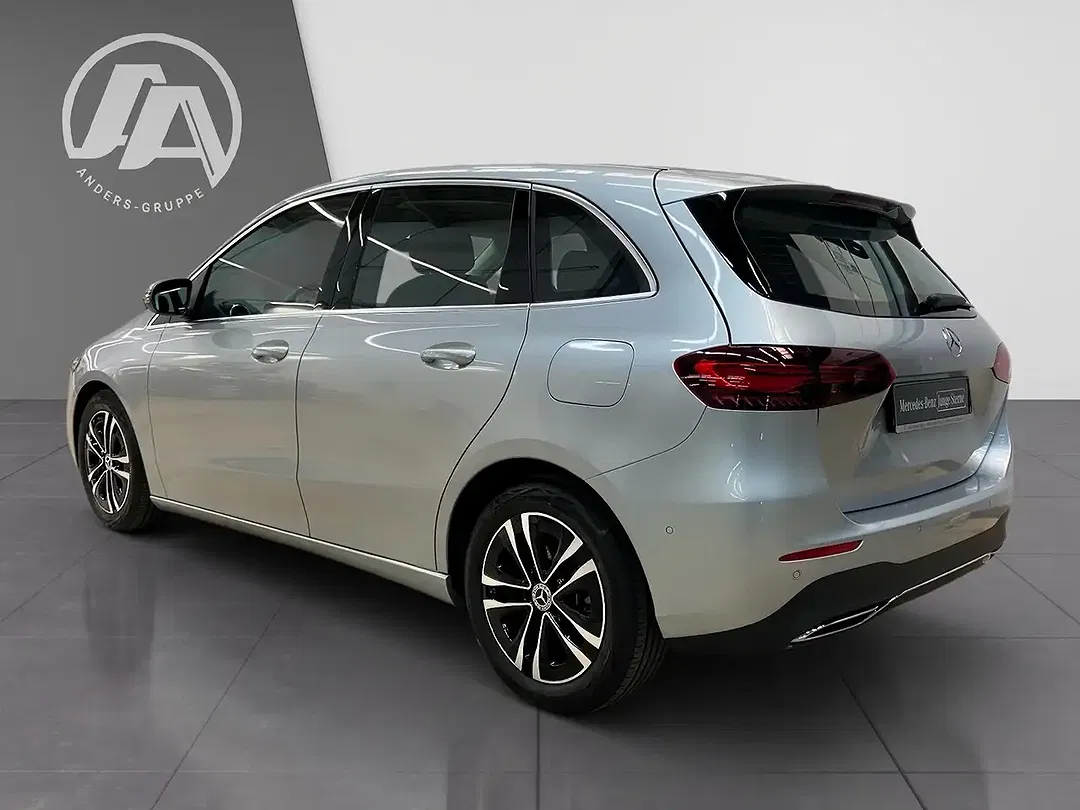 Mercedes-Benz B 180 - Thumbnail 3