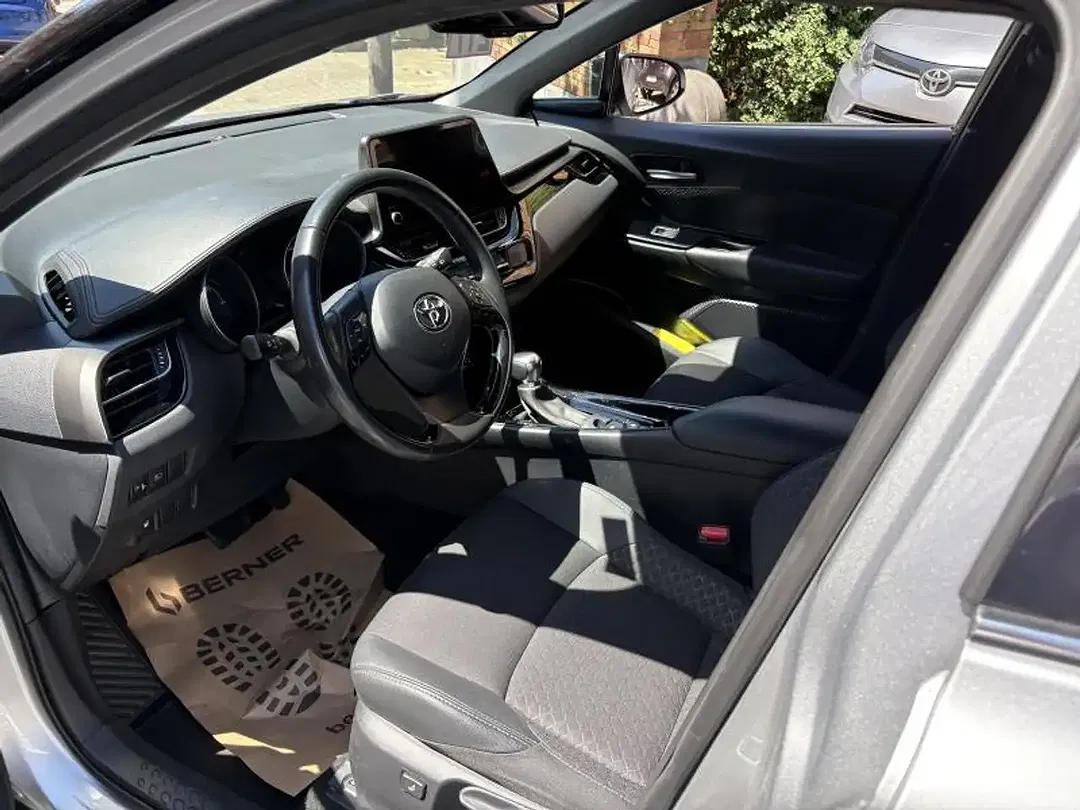 Toyota C-HR - Thumbnail 15
