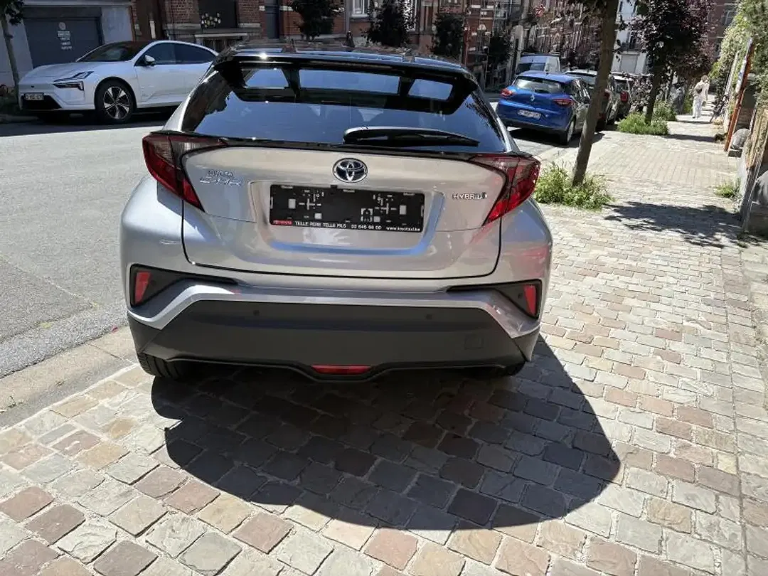 Toyota C-HR - Thumbnail 8