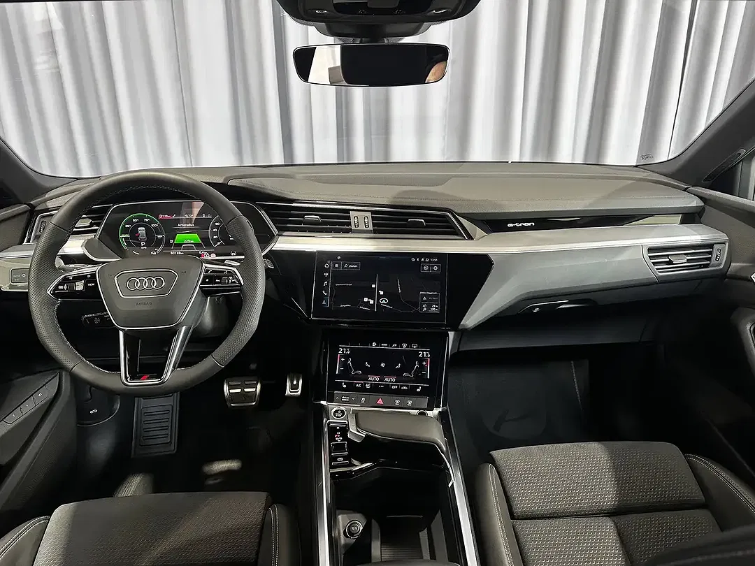 Audi Q8 e-tron 55 quattro S line - Thumbnail 12