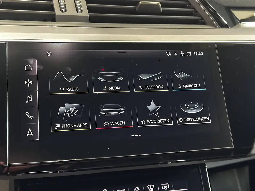 Audi Q8 e-tron 55 quattro S line - Thumbnail 13