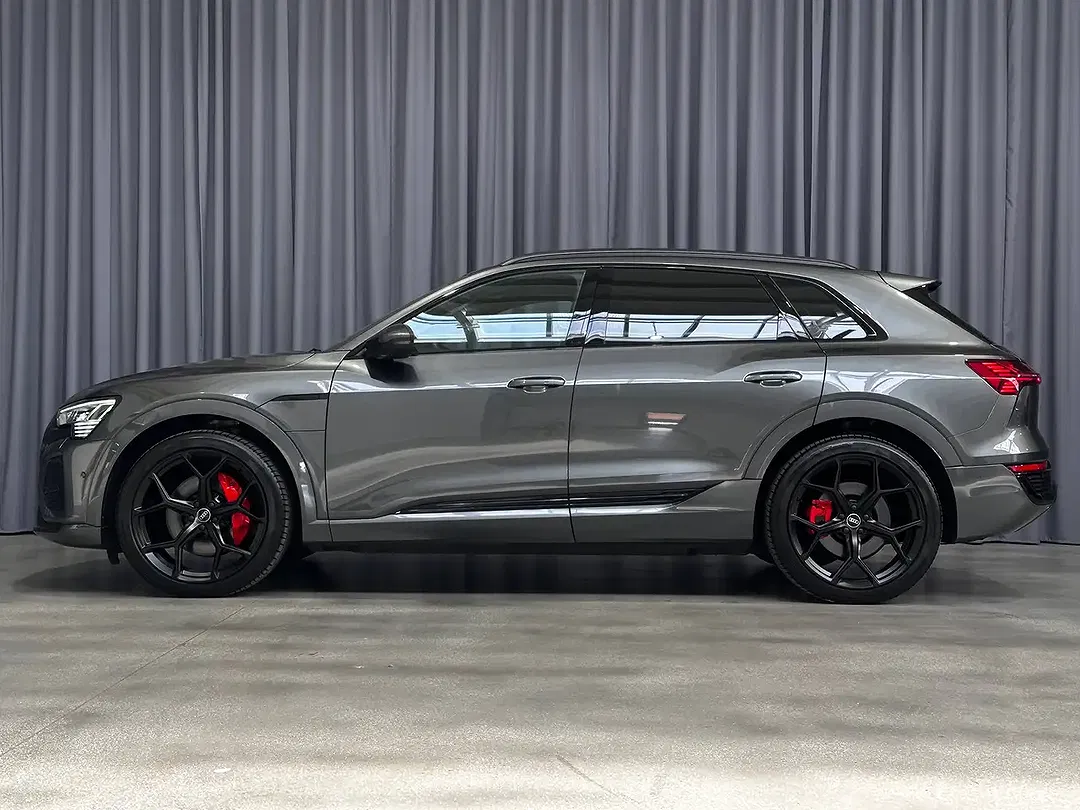 Audi Q8 e-tron 55 quattro S line - foto 2