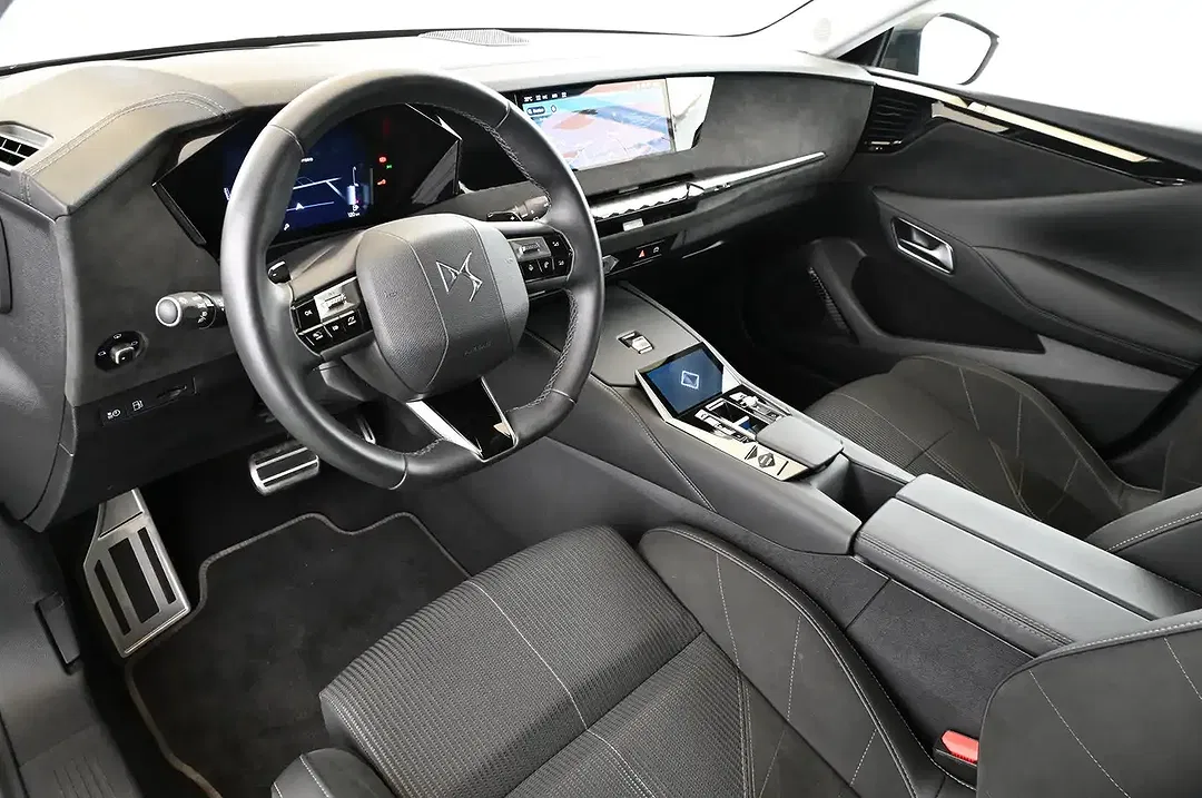 DS Automobiles DS 4 - Thumbnail 11
