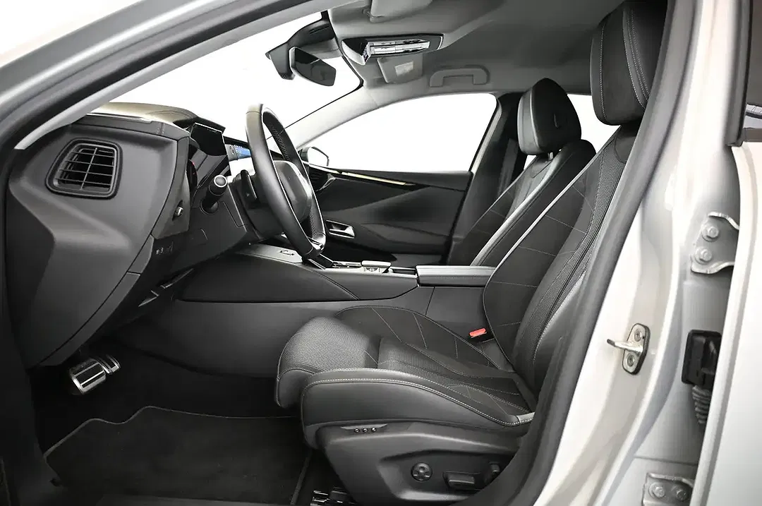 DS Automobiles DS 4 - Thumbnail 27