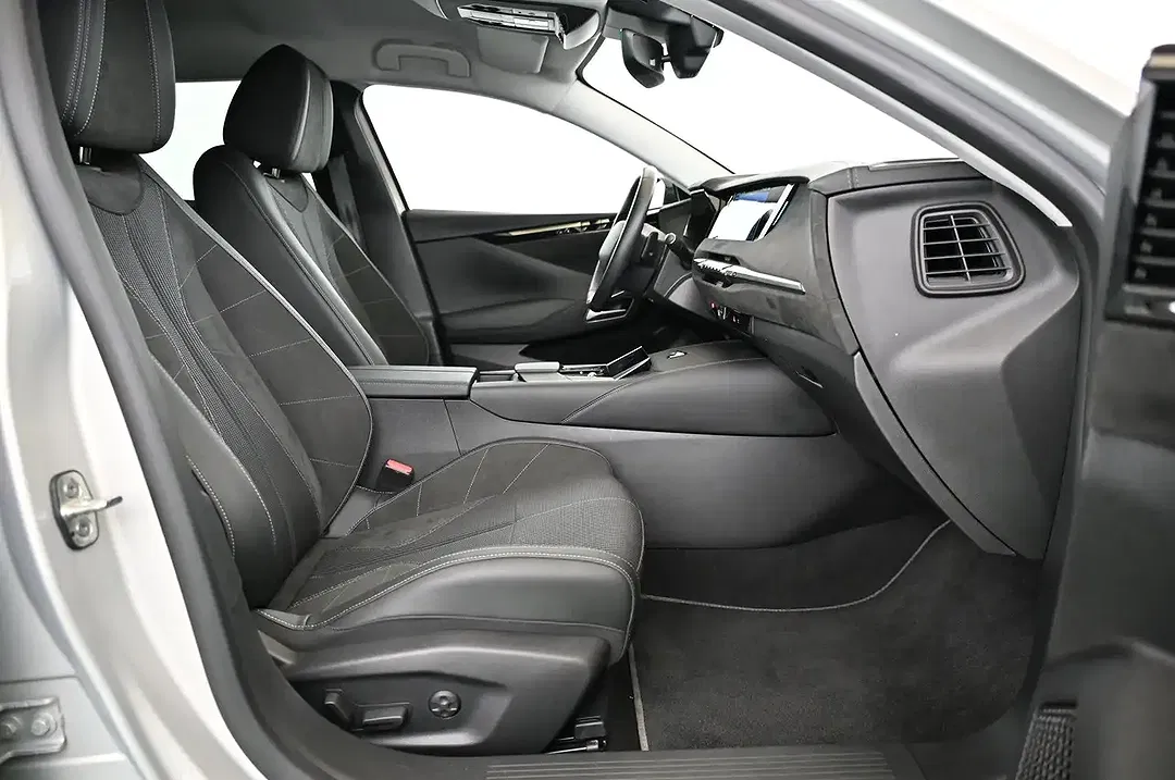 DS Automobiles DS 4 - Thumbnail 28