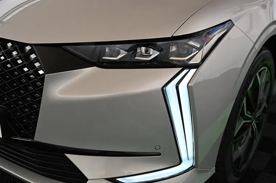 DS Automobiles DS 4 - Thumbnail 8