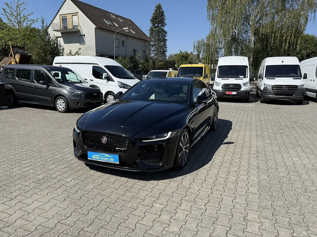 Jaguar XE R-Dynamic Black - foto 1