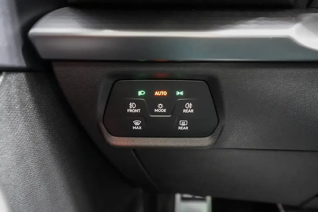 CUPRA Leon 1.5 eTSI DSG - Thumbnail 11