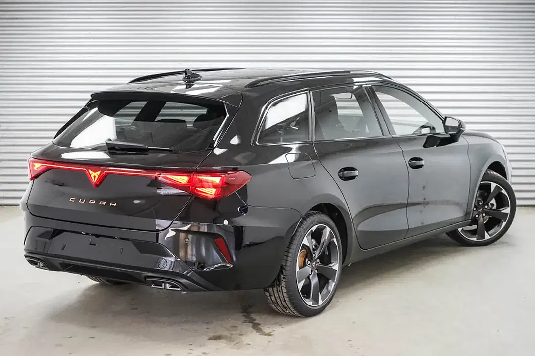 CUPRA Leon 1.5 eTSI DSG - Thumbnail 3