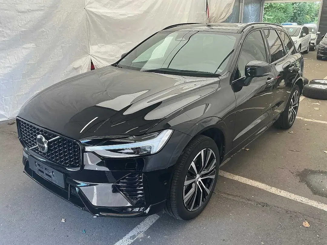Volvo XC60 B4 AWD Ultimate Dark - Thumbnail 1