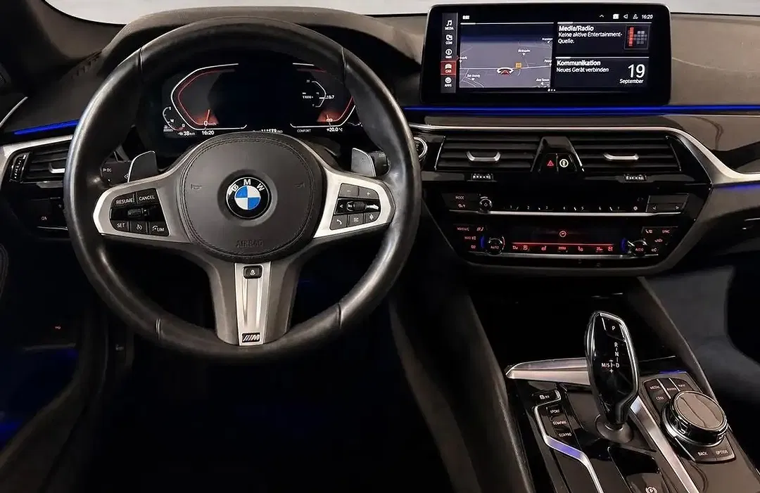 BMW 530 xDrive M Sport - Thumbnail 11